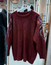 omuzdan  boncuk detaz kazak bordo