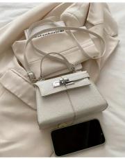 tutulmalı çanta beyaz